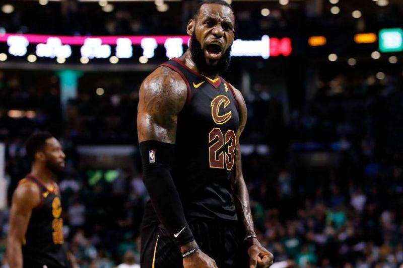 探索NBA球星詹姆斯在Facebook上的活动和影响力