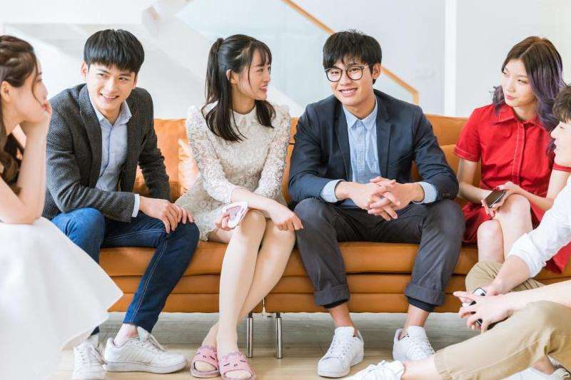分享一张好友众多的Facebook图片