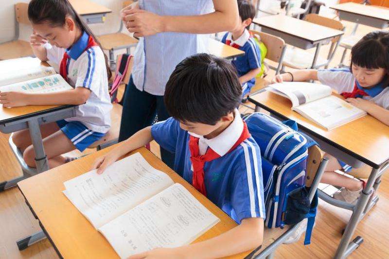 理解Facebook中关注和好友的区别与功能